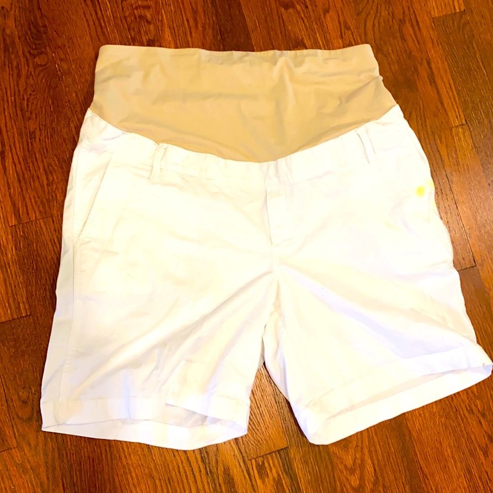 Gap maternity shorts